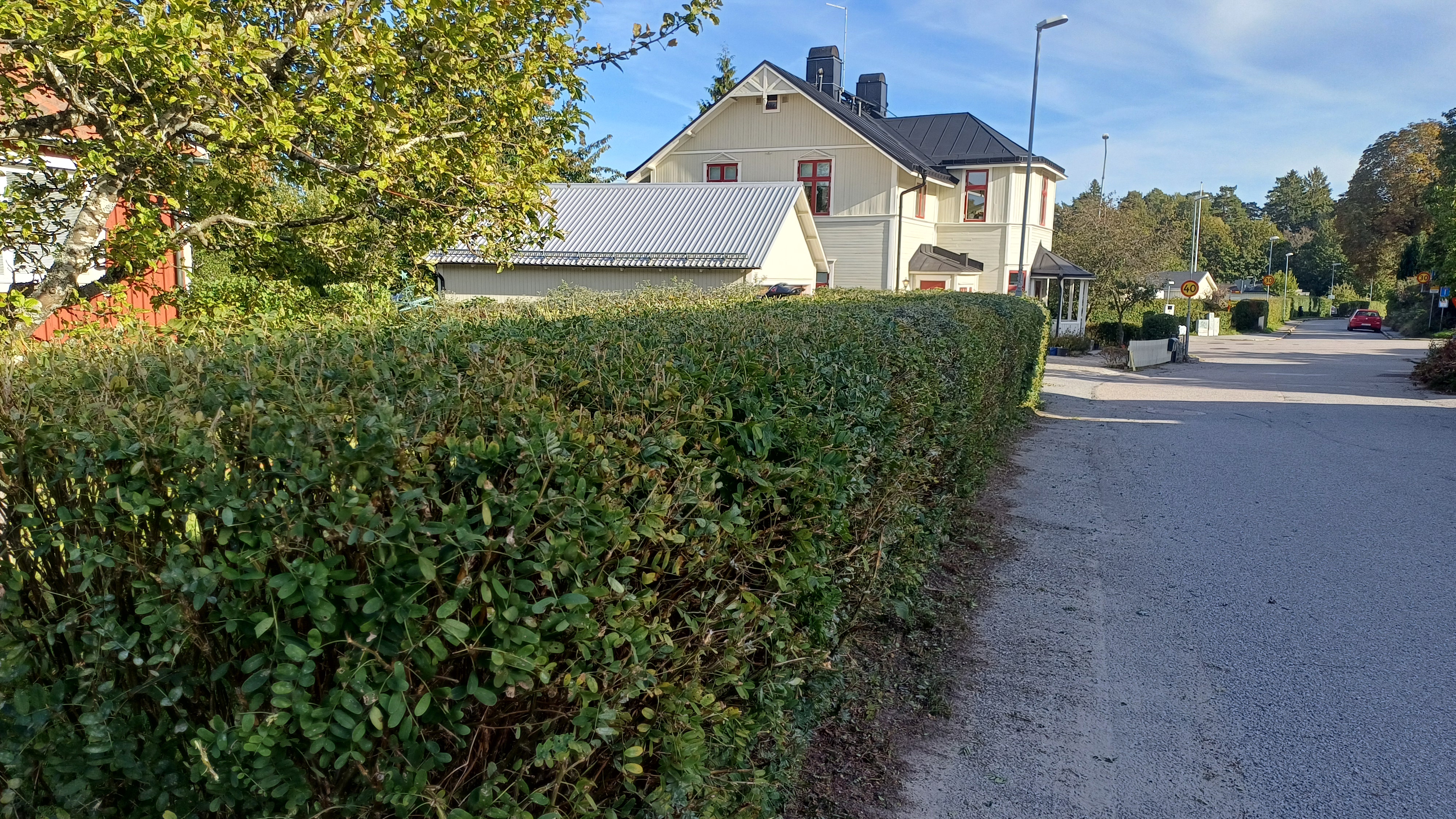 Häckklippning Stockholm – klippa buskar Tyresö Haninge